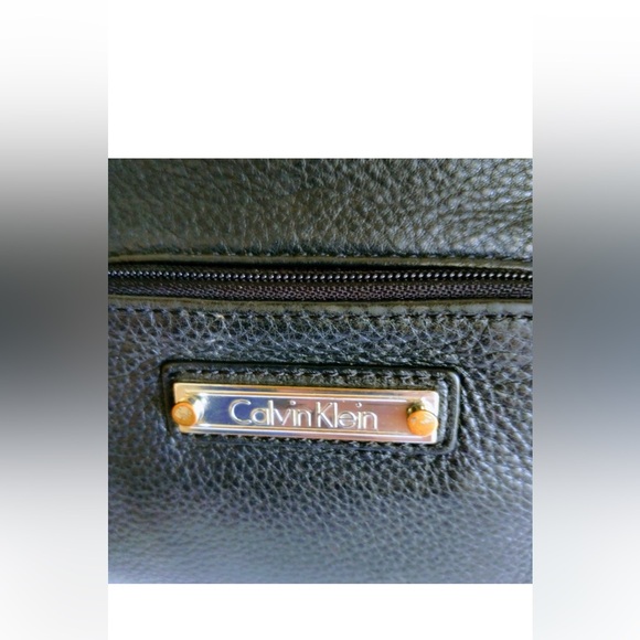 Calvin Klein small handbag - Picture 3 of 12